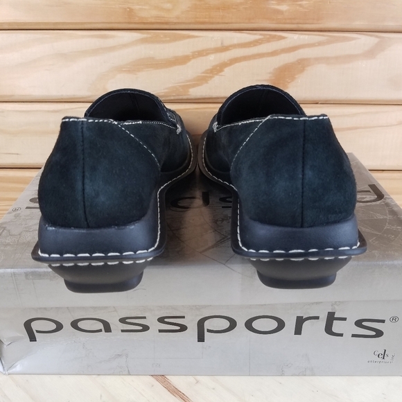 Suede Leather Loafer Black Slip on Comfort Shoes Moc Toe NEW CL Passports 6M NEW - Picture 4 of 10